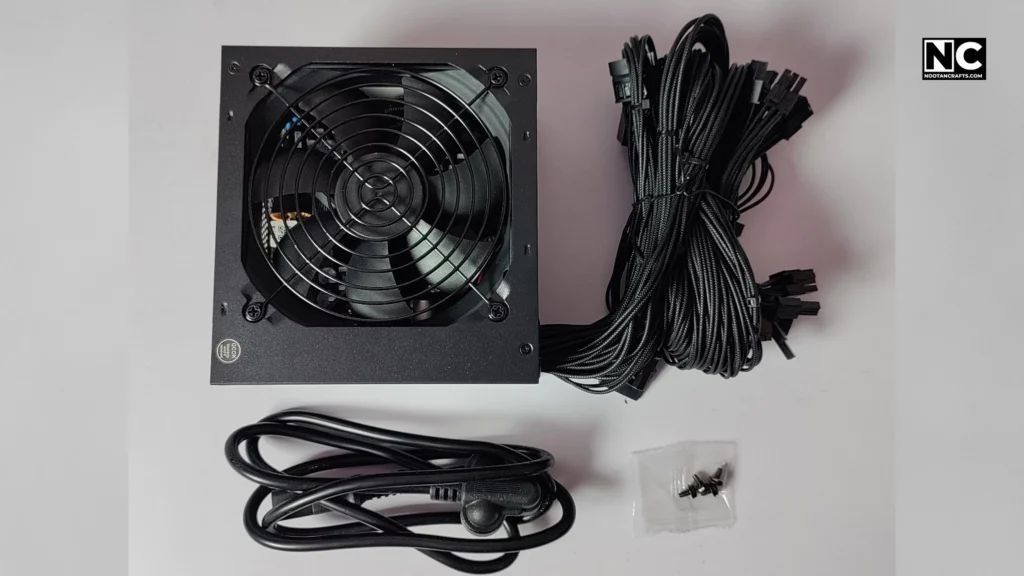 Cooler Master 80+ Bronze 650 power supply package content
