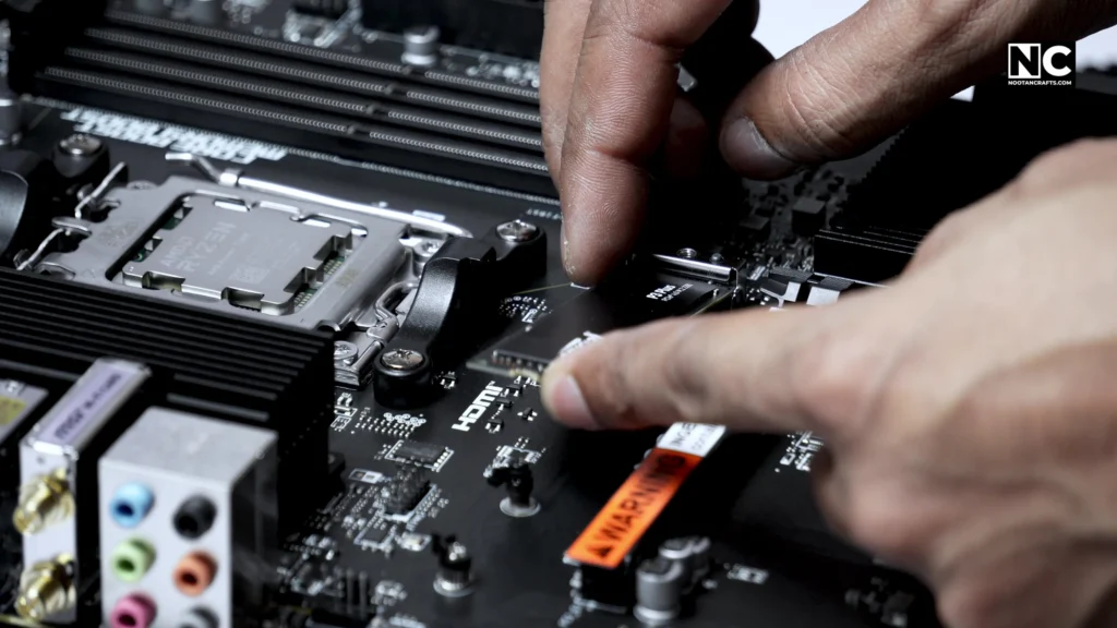 Instering Crucial 1TB PCIe SSD in the M.2 slot