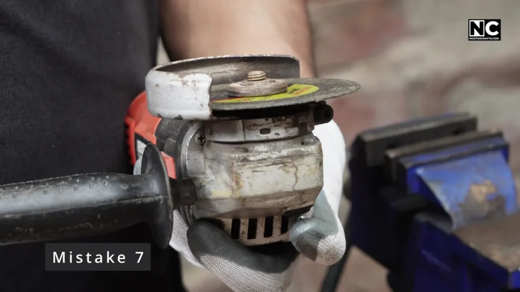 how to change disk in an angle grinder