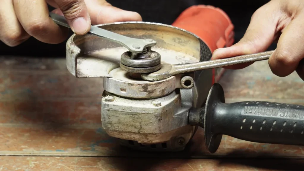 angle grinder two wrench method
