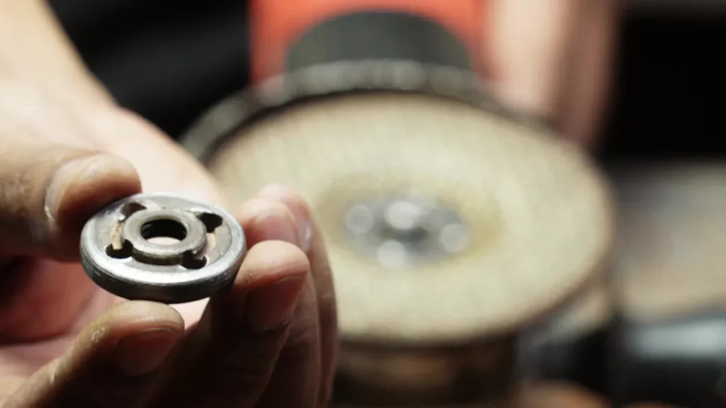 flip the flange nut orientation