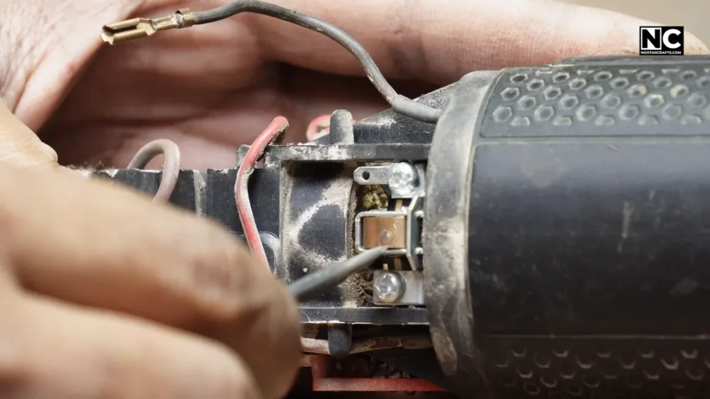 how to replace carbon brushes in an internal type angle grinder